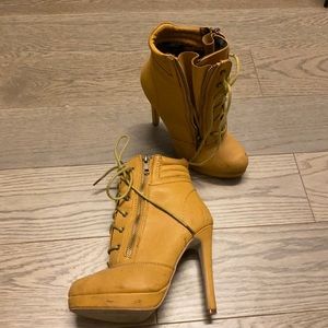 Steve Madden Stiletto Lace-ups (Camel)